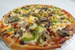 Armando's Pizzas y Mas image