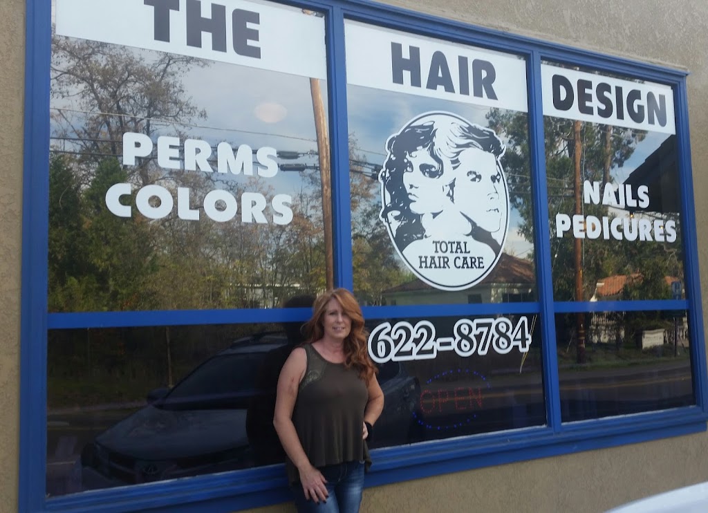 Shonna Doos' inside Salon Fox 95623