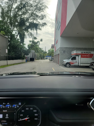Self-Storage Facility «US Storage Centers», reviews and photos, 15555 W Dixie Hwy, North Miami Beach, FL 33162, USA