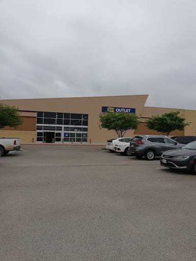 Electronics Store «Best Buy Outlet Store», reviews and photos, 6218 Wood Glen Dr, San Antonio, TX 78244, USA