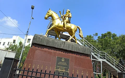 Dheeran Chinnamalai Statue image