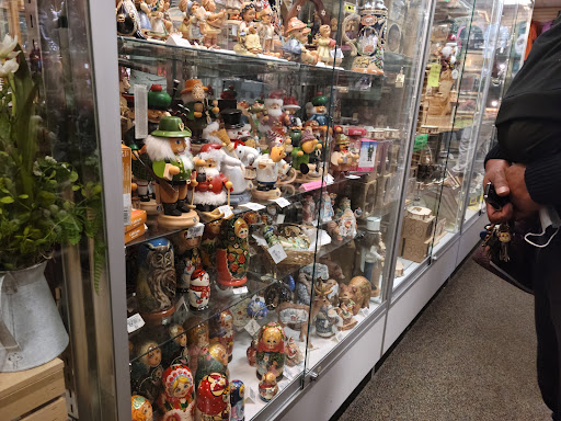 Gift Shop «Shady Maple Gift Shop», reviews and photos, 129 Toddy Dr, East Earl, PA 17519, USA