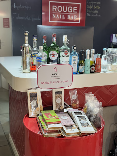 Rouge Nail Bar - Salon de înfrumusețare