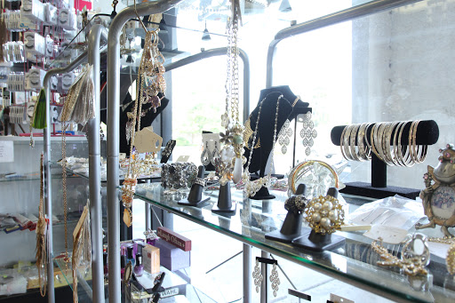 Wig Shop «Couture Hair & Beauty Supply», reviews and photos, 1190 Hillsdale Ave, San Jose, CA 95118, USA