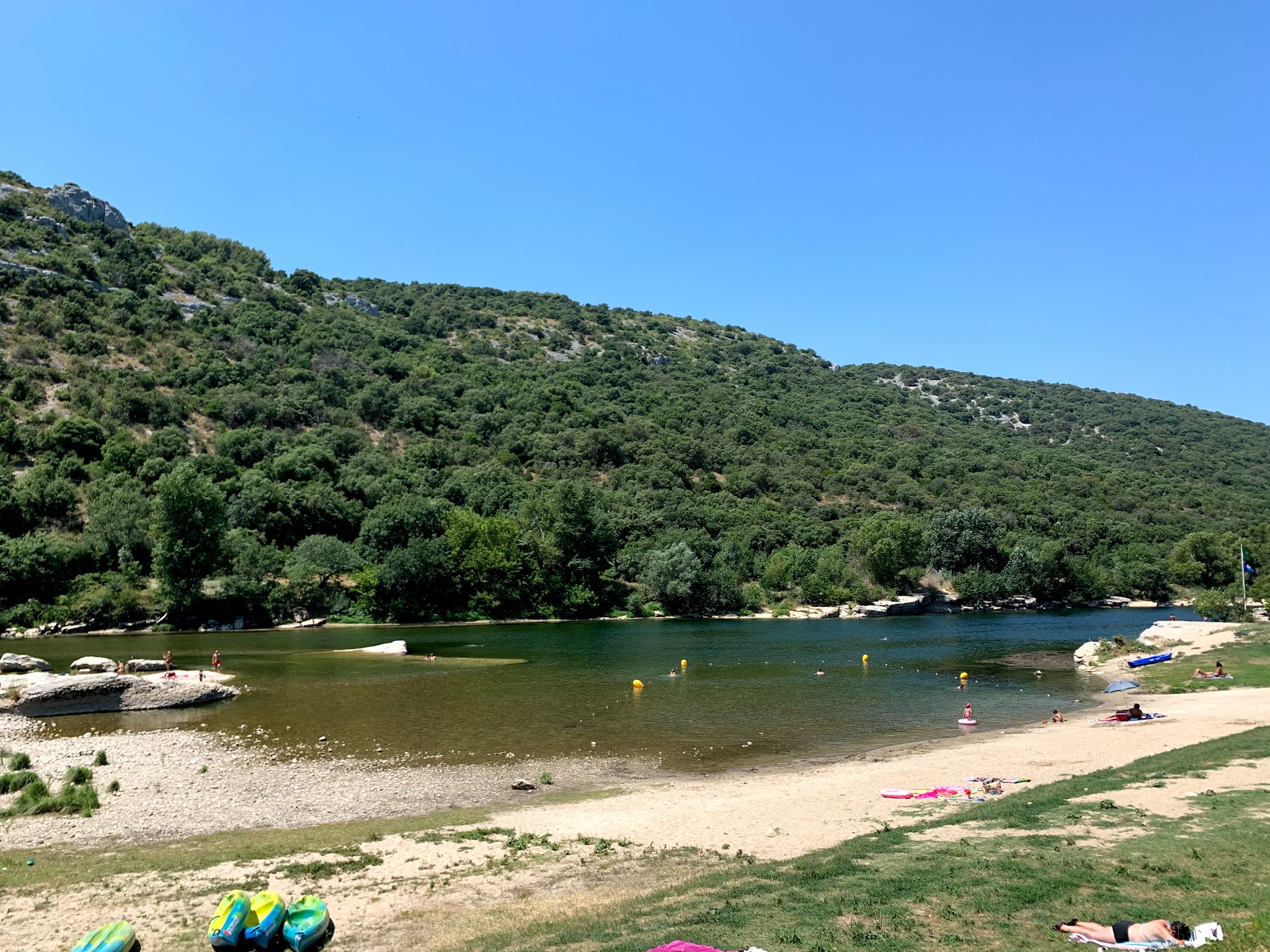Foto di Plage de Sauze con una superficie del terreno roccioso