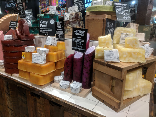 Cosmetics Store «Lush Cosmetics», reviews and photos, 104 Walden Galleria, Buffalo, NY 14225, USA