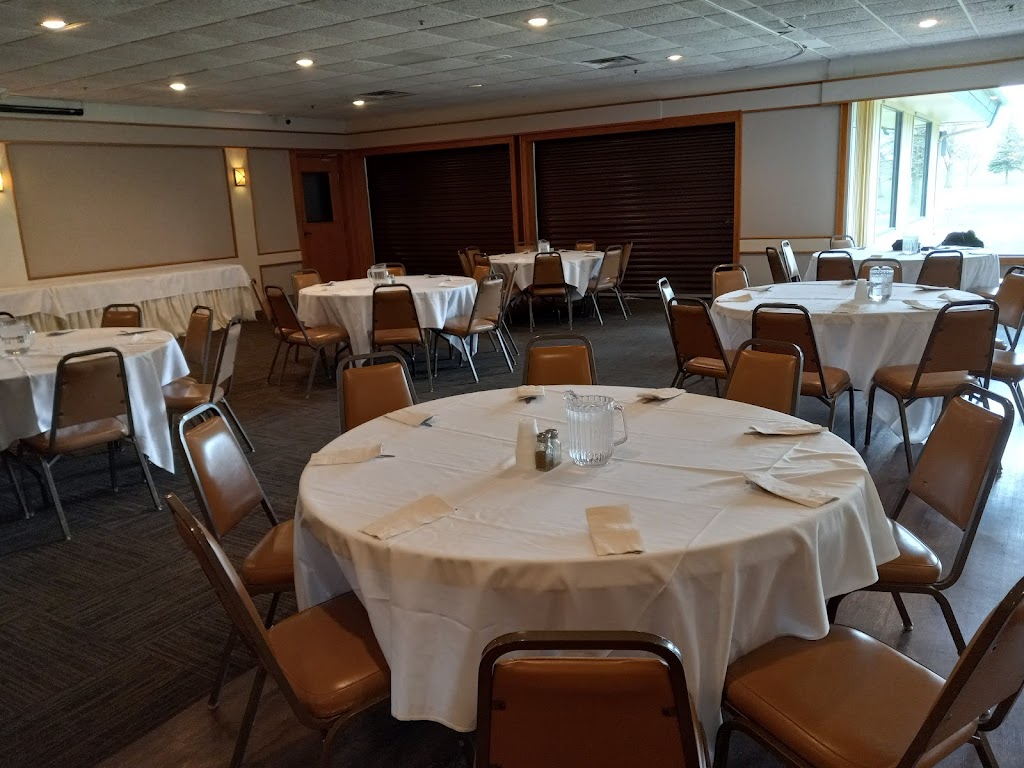 Woods Pub & Grill 54311