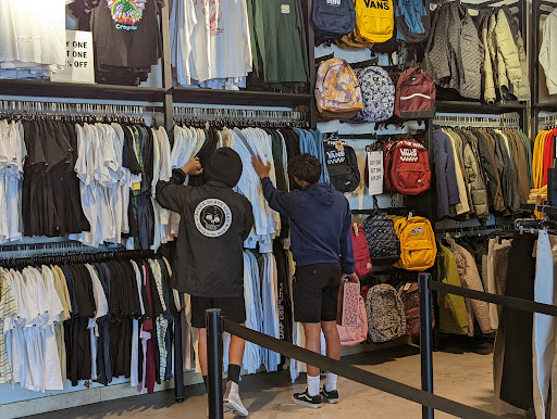 Shoe Store «Vans», reviews and photos, 485 N Tustin St, Orange, CA 92867, USA