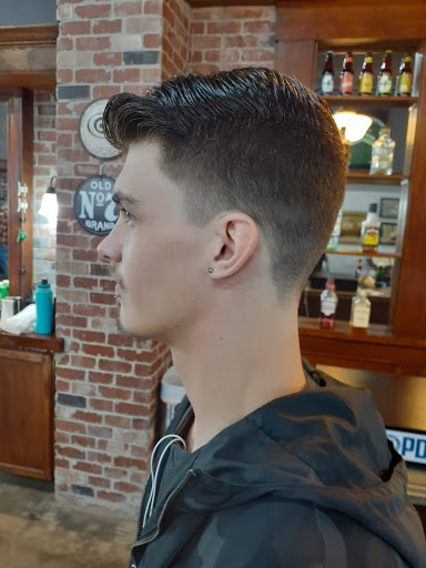 Barber Shop «Throne Traditional BarberShop», reviews and photos, 917 NW 13th Ave, Portland, OR 97209, USA
