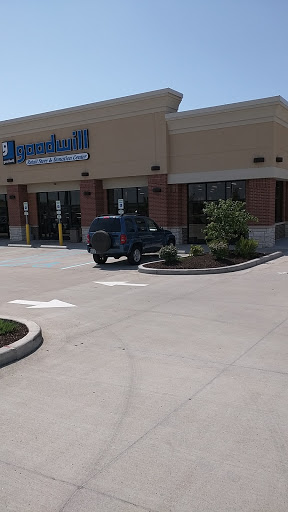 Thrift Store «Goodwill Retail Store of St. Peters – Harvester Rd», reviews and photos