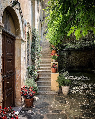 Ιερός Ναός Αγίου Νικολάου Ραγκαβά - Εκκλησία