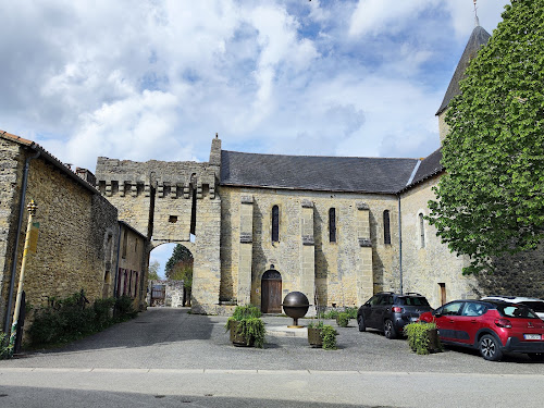 Église Saint-Denis d'Aubigné-sur-Layon à Aubigné-sur-Layon