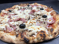 Pizza du Pizzas à emporter LA PIZZAIOLA à Saint-Geniès-de-Comolas - n°15