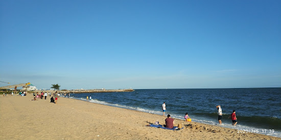 Laem Charoen Beach