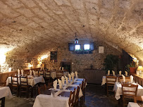 Atmosphère du Restaurant La Taverne à Saint-Jean-en-Royans - n°17