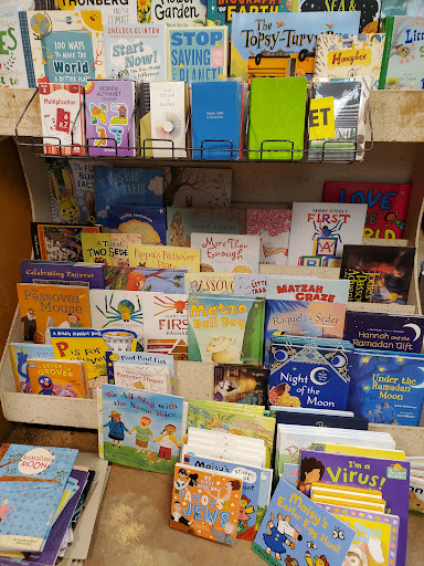 Shopping Mall «Lincoln Shopping Center», reviews and photos, 26092 Greenfield Rd, Oak Park, MI 48237, USA