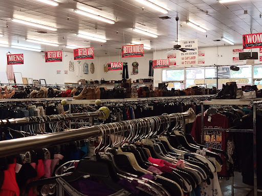 Thrift Store «Thrift Center», reviews and photos, 820 E Shields Ave, Fresno, CA 93704, USA