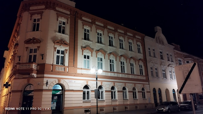 Opinii despre Parkoviště ul.Vejvanovského în Kroměříž - Parkovací dům