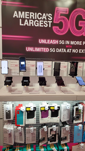 Cell Phone Store «T-Mobile», reviews and photos, 8000 Mall Walk #7060, Yonkers, NY 10704, USA
