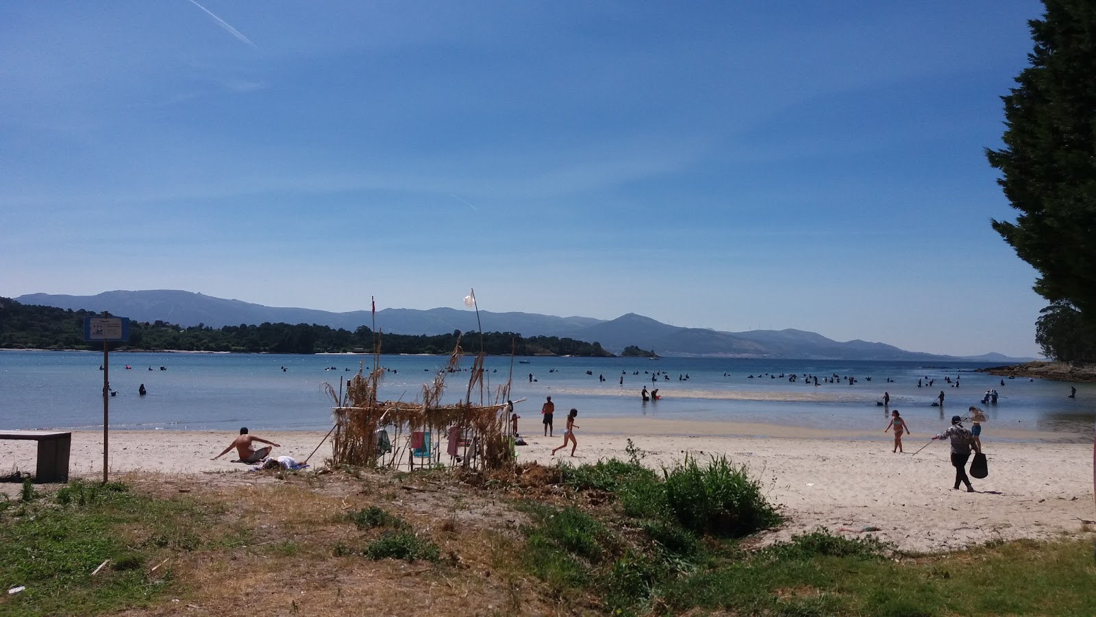Praia de Linares'in fotoğrafı ve yerleşim