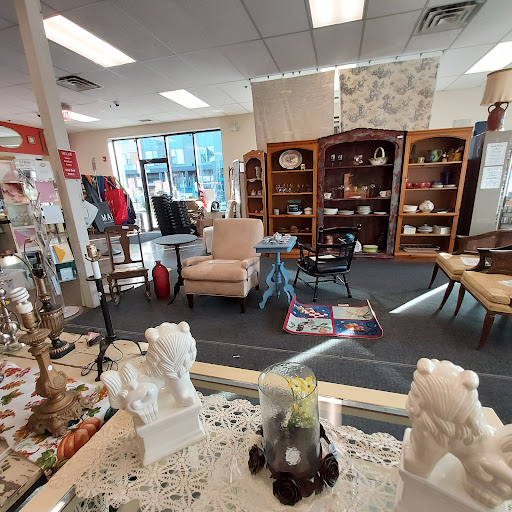 Thrift Store «Beverly Bootstraps Thrift Shop», reviews and photos