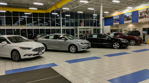 Used Car Dealer «CarMax», reviews and photos, 101 N Wolf Rd, Hillside, IL 60162, USA