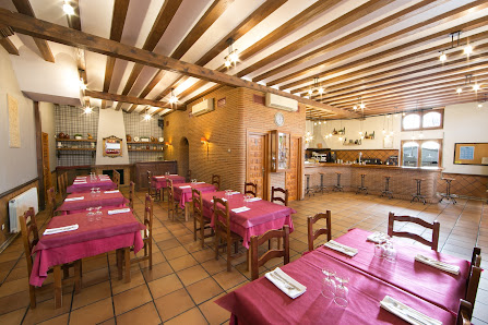 Restaurante QUINTANARES C. las Eras, 11, 42193 Rioseco de Soria, Soria, España