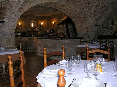 Restaurant les Quadres - Carrer de Baix, 2, 17469 El Far d,Empordà, Girona, Spain