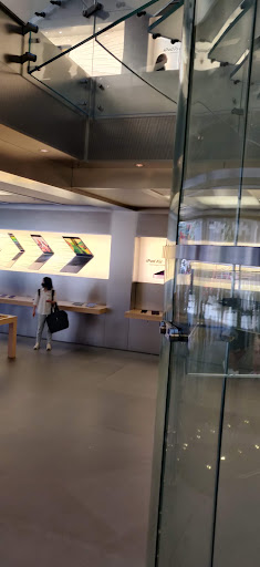 Computer Store «Apple Boylston Street», reviews and photos, 815 Boylston St, Boston, MA 02116, USA