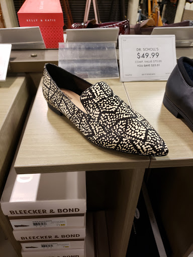 Shoe Store «DSW Designer Shoe Warehouse», reviews and photos, 4741 Ashford Dunwoody Rd, Dunwoody, GA 30338, USA