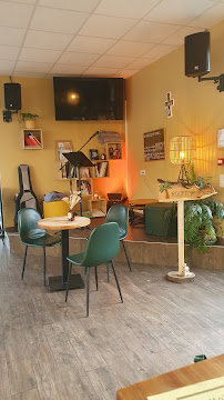 Atmosphère du Café La Canopée de Saint-Mandé à Saint-Mandé - n°1