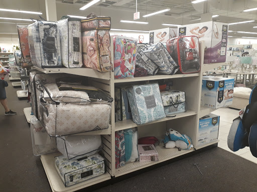 Clothing Store «Burlington Coat Factory», reviews and photos, 4500 S Damen Ave, Chicago, IL 60609, USA