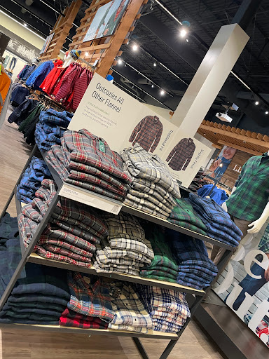 Clothing Store «L.L. Bean», reviews and photos, 4401 W 119th St, Leawood, KS 66209, USA