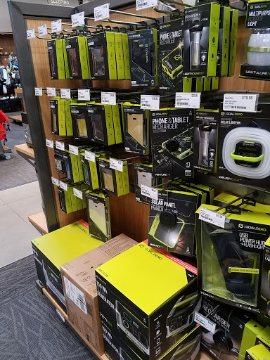 Camping Store «REI», reviews and photos, 8490 Castleton Corner Dr, Indianapolis, IN 46250, USA