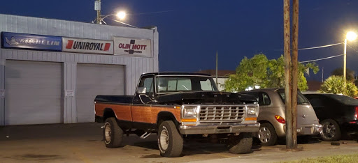 Tire Shop «Olin Mott Tire Stores», reviews and photos, 302 N Palmer St, Plant City, FL 33563, USA