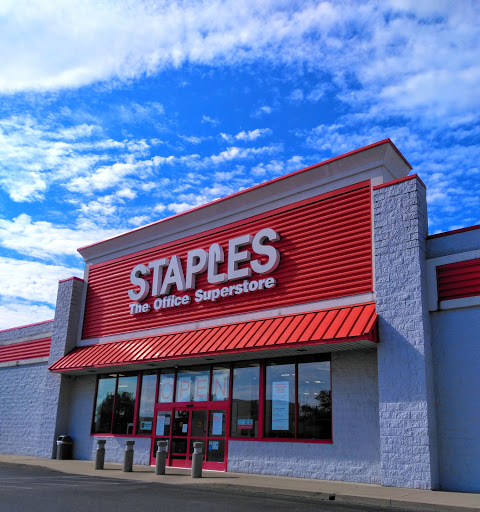 Office Supply Store «Staples», reviews and photos, 3601 Towne Blvd, Franklin, OH 45005, USA