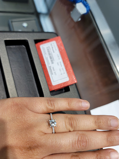 Jeweler «Shane Co.», reviews and photos, 8111 E 96th St, Indianapolis, IN 46256, USA