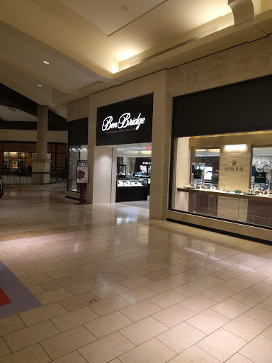 Jewelry Store «Ben Bridge Jeweler», reviews and photos, 450 W Hillcrest Dr, Thousand Oaks, CA 91360, USA