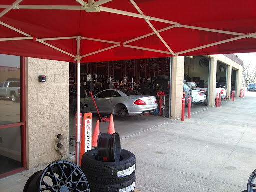 Tire Shop «Discount Tire», reviews and photos, 1901 Dallas Pkwy, Plano, TX 75093, USA