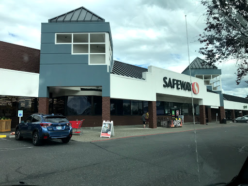 Grocery Store «Safeway», reviews and photos, 2525 SE Tualatin Valley Hwy, Hillsboro, OR 97123, USA