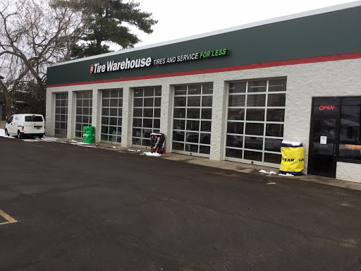 Auto Repair Shop «Monro Muffler Brake & Service», reviews and photos, 114 Pearl St, Essex Junction, VT 05452, USA