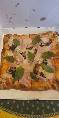Plats et boissons du Pizzeria Pizza Mia à Gignac - n°3