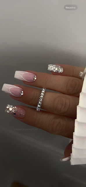 Les ongles de sabrina