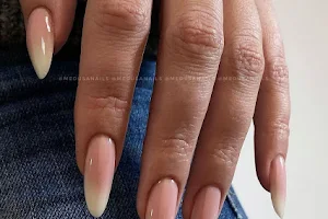 Medusa Nails image