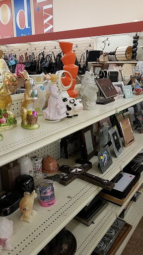 Thrift Store «Goodwill», reviews and photos, 526 W Foothill Blvd, Glendora, CA 91741, USA