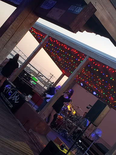 Bar & Grill «Reel Cafe», reviews and photos, 100 S Front St, Wilmington, NC 28401, USA