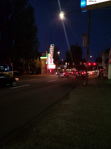 Movie Theater «Laurelhurst Theater», reviews and photos, 2735 E Burnside St, Portland, OR 97214, USA