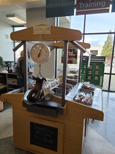 Pet Supply Store «PetSmart», reviews and photos, 430 NW Eastman Pkwy, Gresham, OR 97030, USA