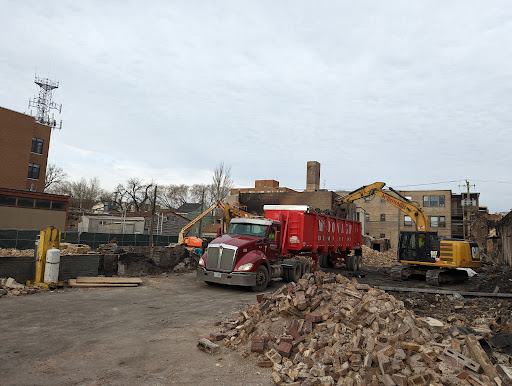 Auto Body Shop «Star Auto Repair And Body Shop», reviews and photos, 5000 N Clark St, Chicago, IL 60640, USA
