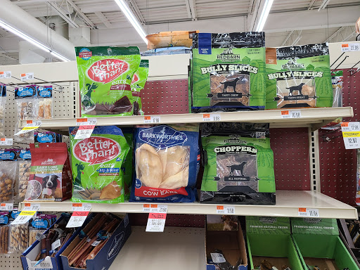 Pet Supply Store «Pet Supplies Plus», reviews and photos, 6845 Highland Rd, White Lake, MI 48383, USA